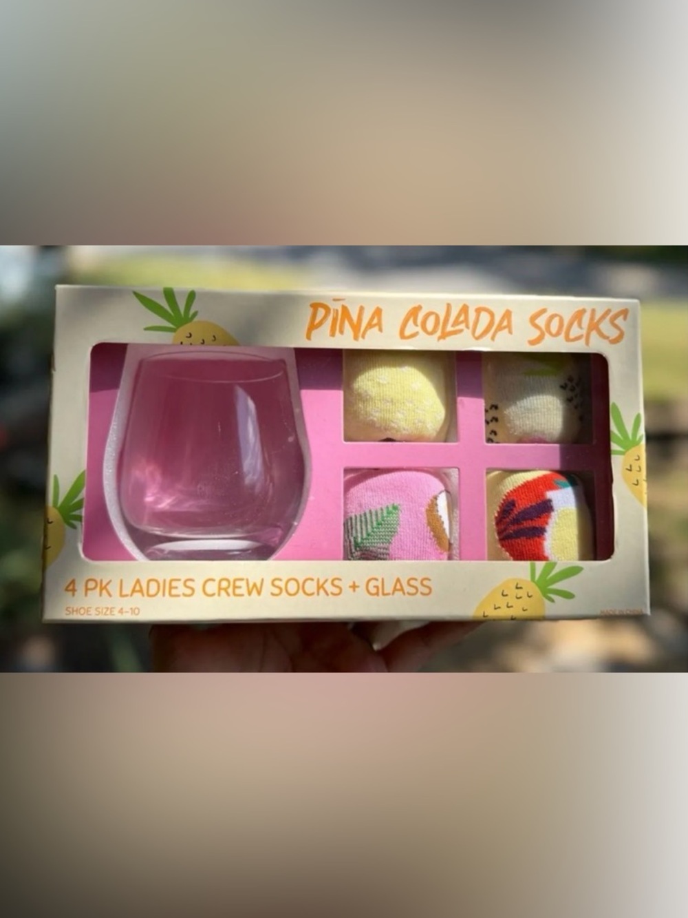 BNIB PINA COLADA 4 PK OF LADIES CREW SOCKS & STEMLESS WINE GLASS 🍷 GIFT SET